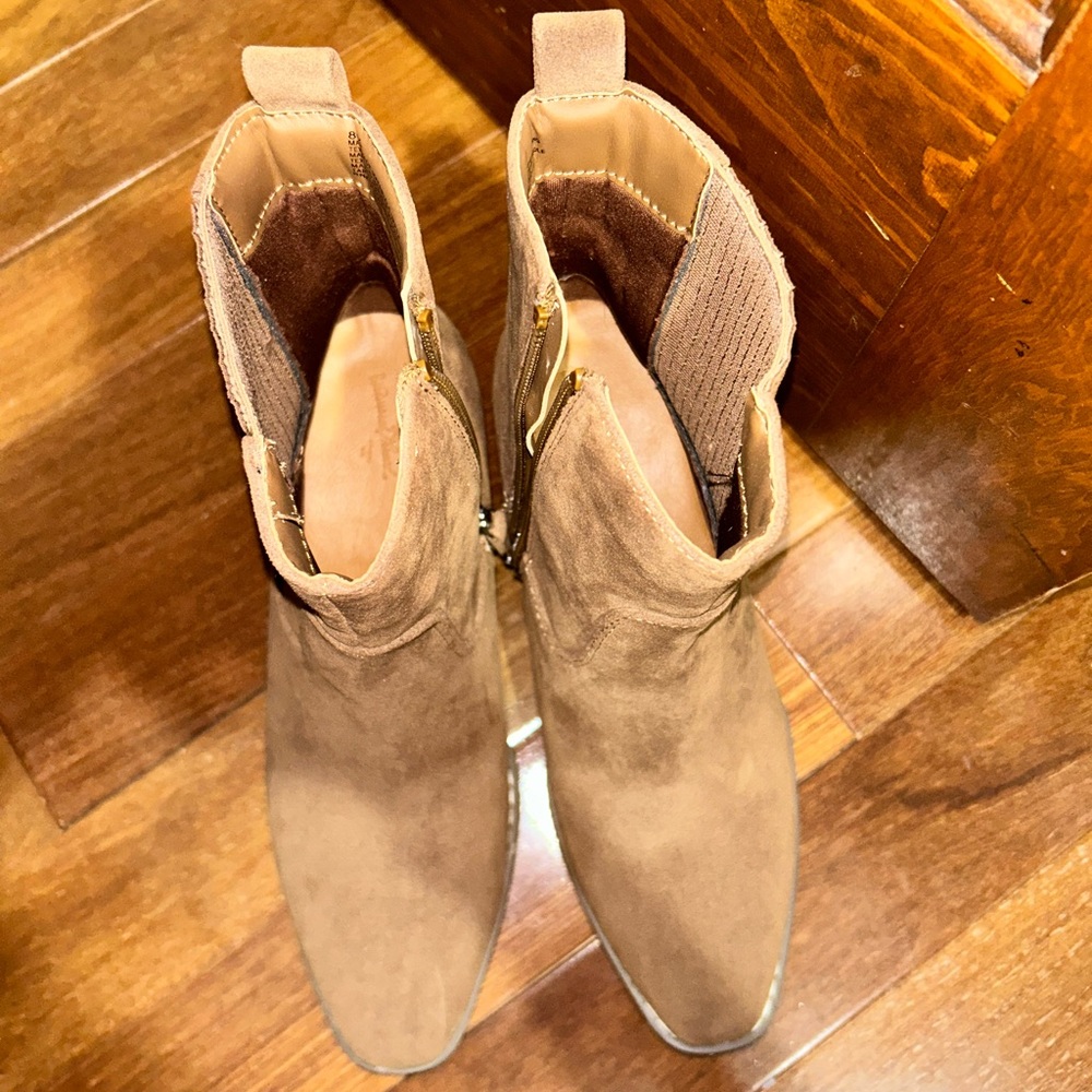 Universal Thread Western Boot - Picture 4 of 5